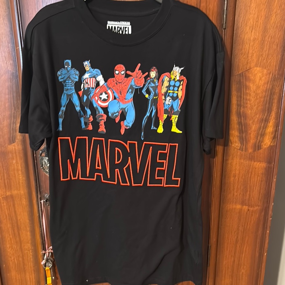 ❤️Marvel Black Graphic T-Shirt